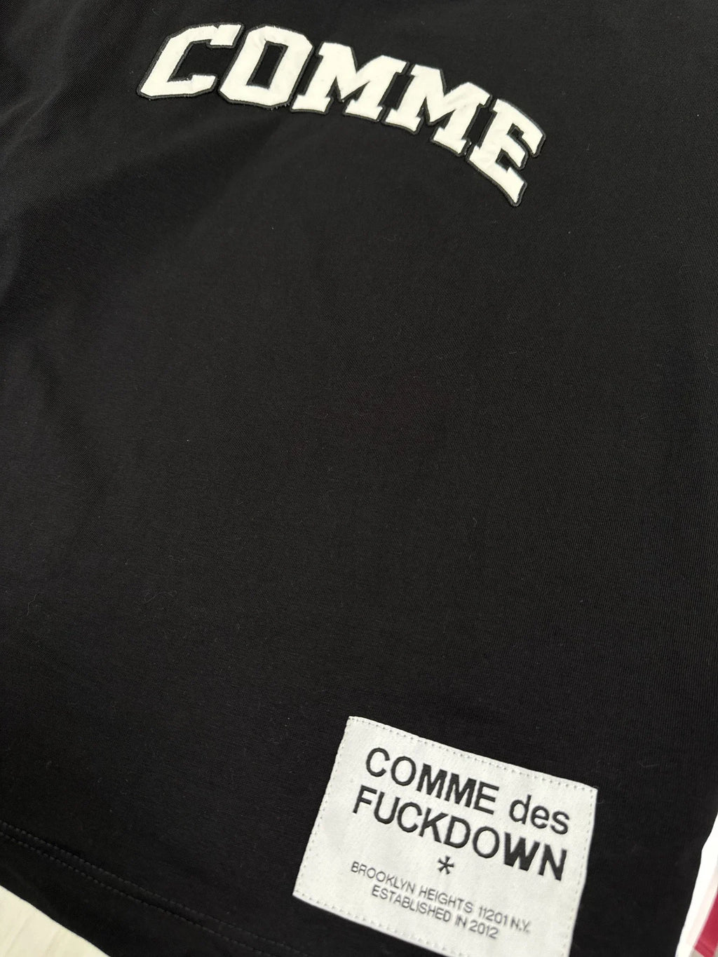 T-shirt Comme Des Fuckdown